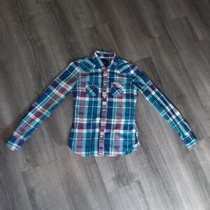American Eagle Plaid Button Up Long Sleeve Shirt
